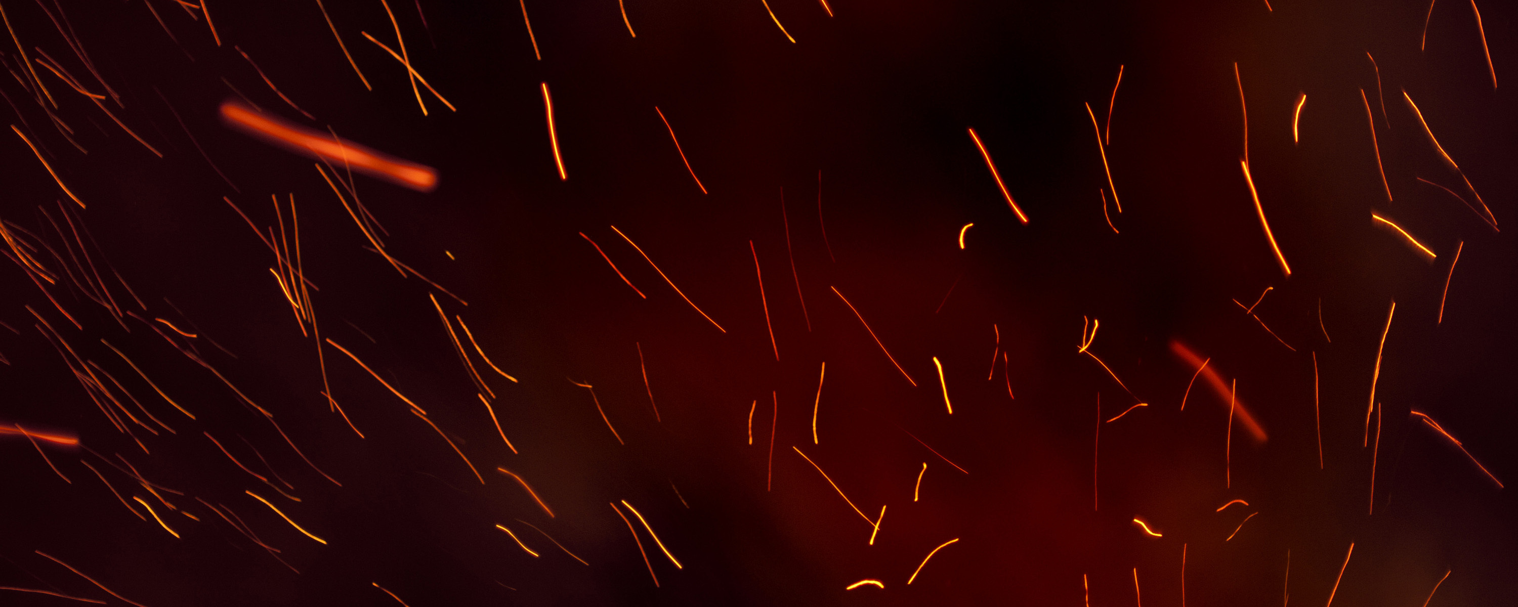 Fire embers carried by wind. Original source: https://jooinn.com/img/get